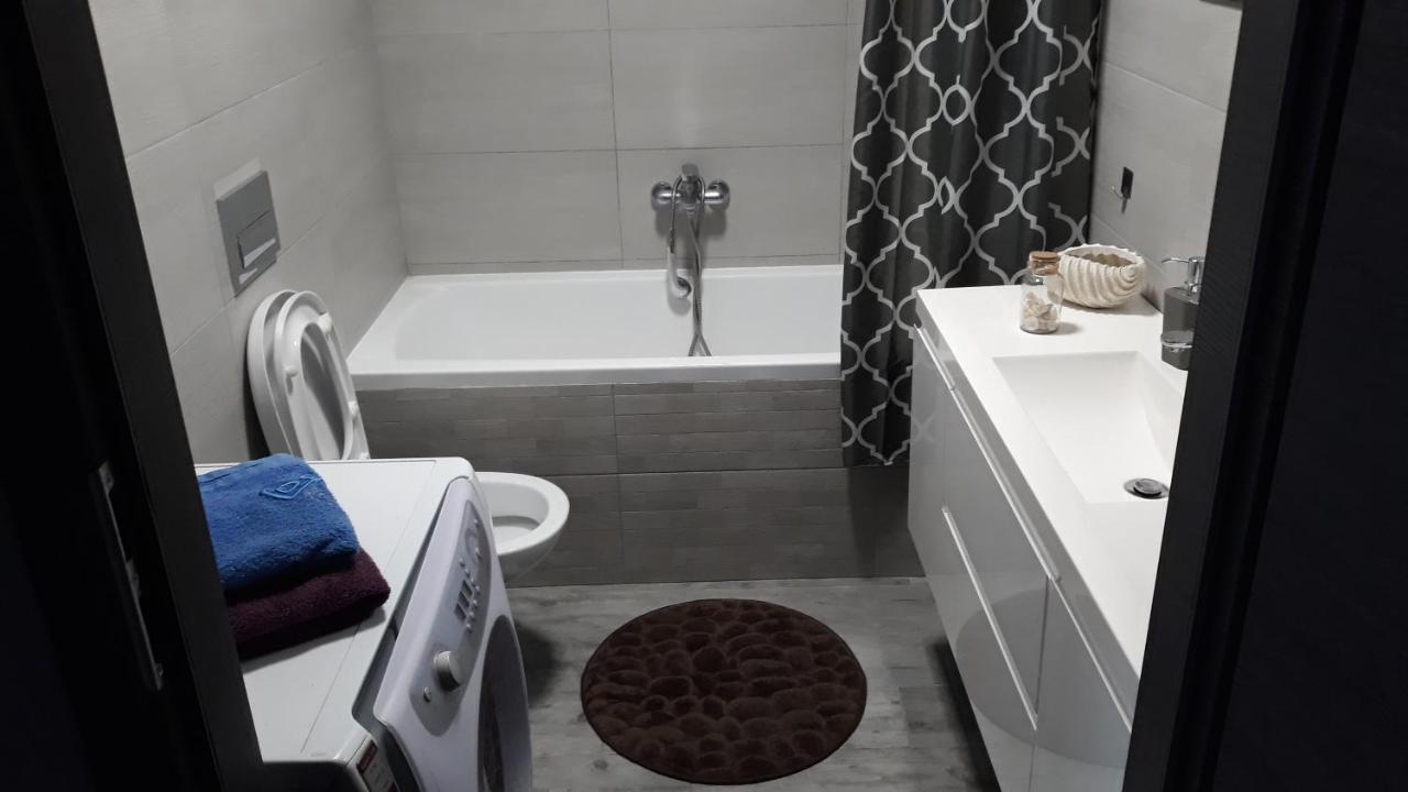 U Joli Apartment Swinoujscie Bagian luar foto